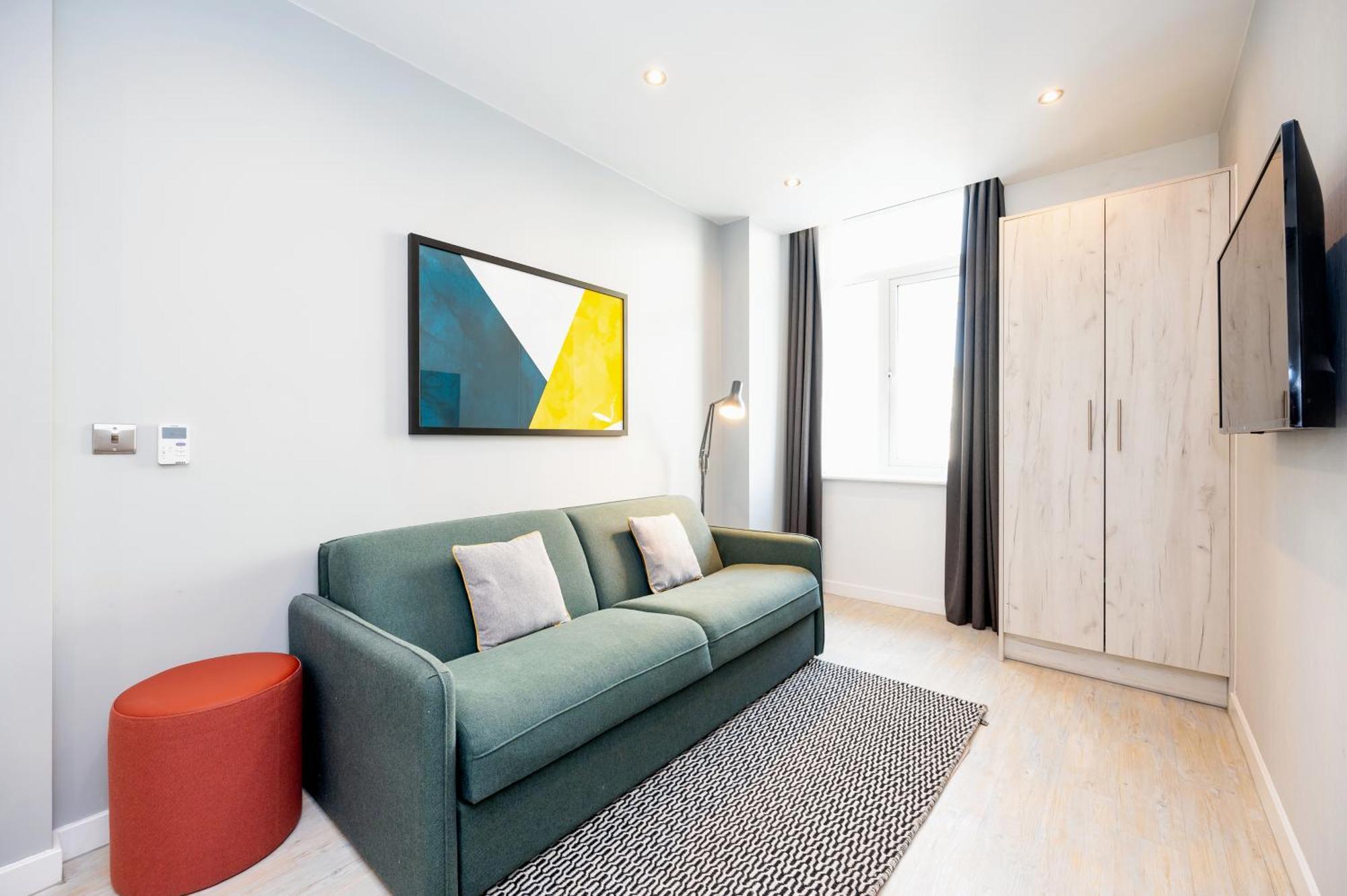 Aparthotel Staycity Waterfront 4*