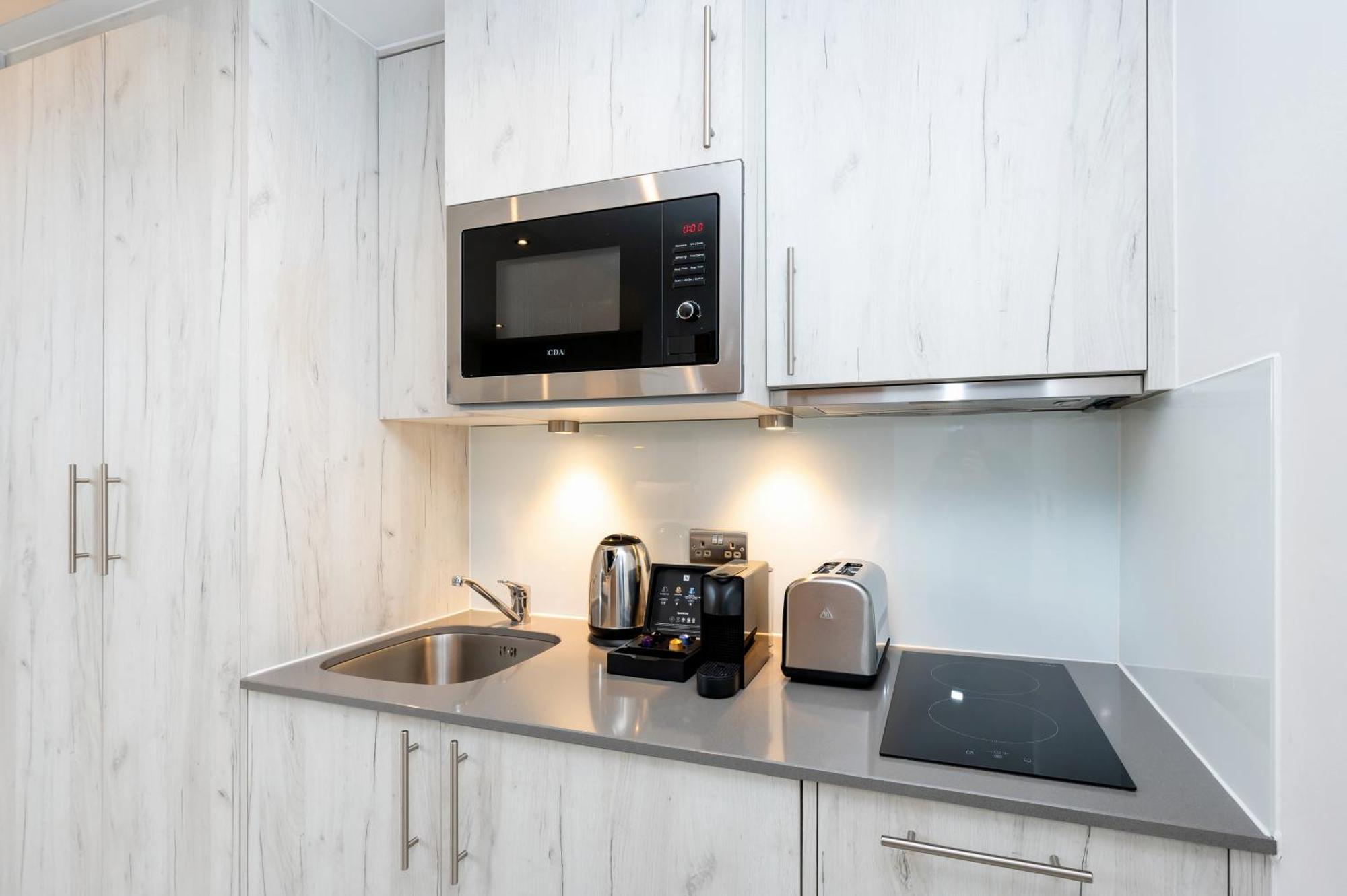 Aparthotel Staycity Waterfront 4*