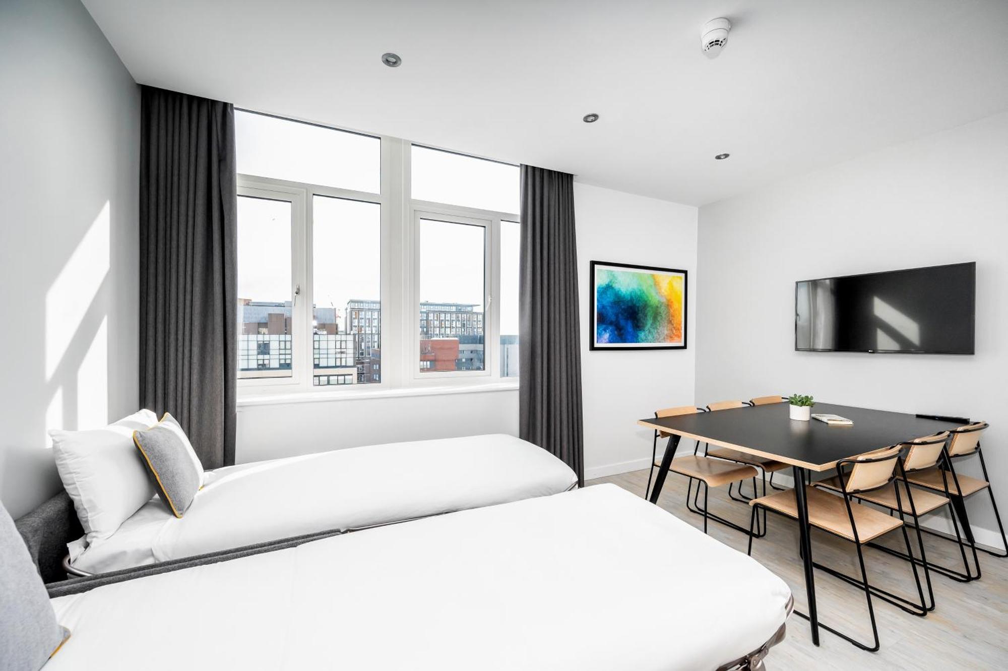 Aparthotel Staycity Waterfront 4*